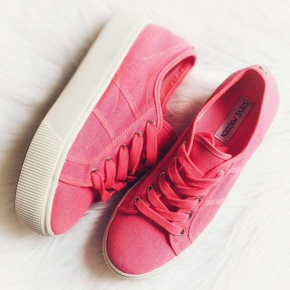 Steve Madden Shoes - Steve Madden Low Top Platform Sneakers